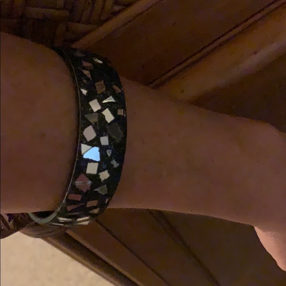 Trendy Mirrored Bangle Bracelet - Picture 7 of 8